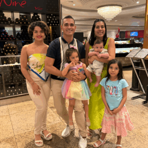Family of 6 standing for a photo